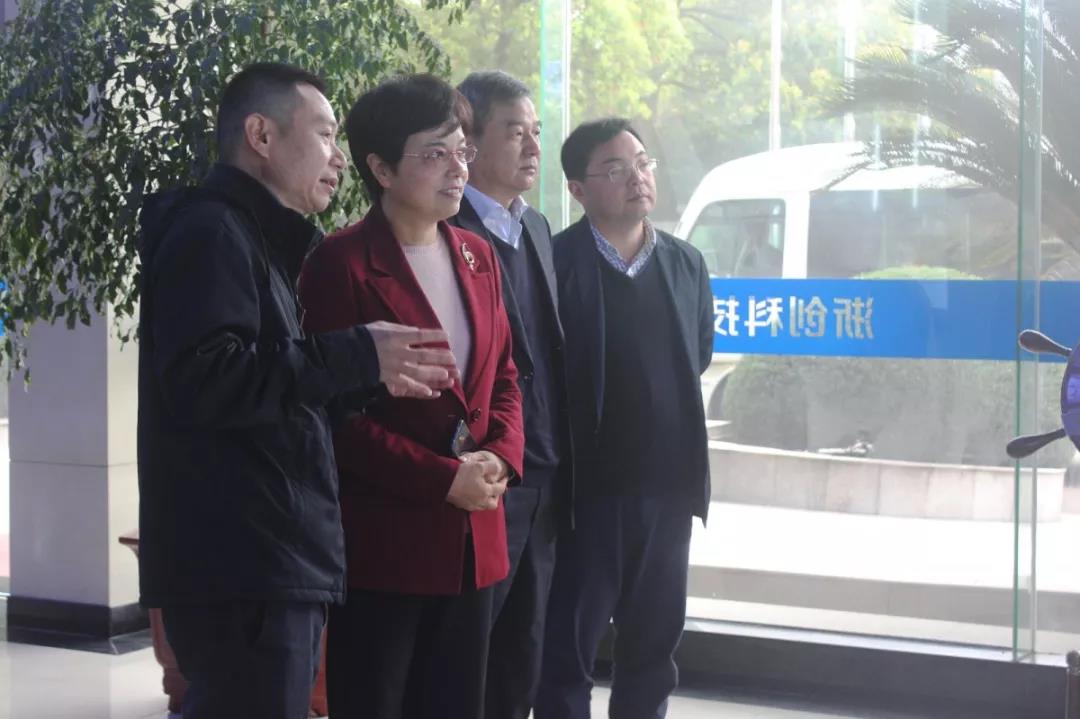 宁波市人大常委会主任余红艺带队调研3D打印产业园